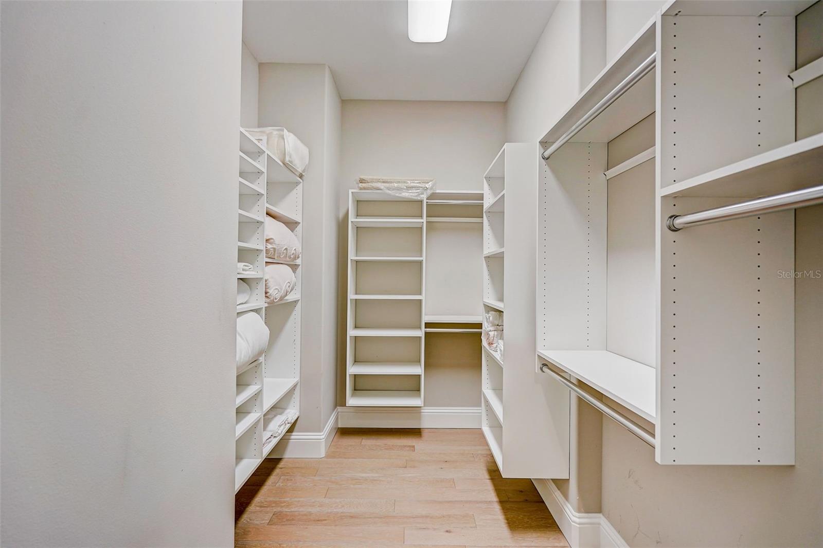 Image 28 of 67 For 125 Blvd Of Presidents