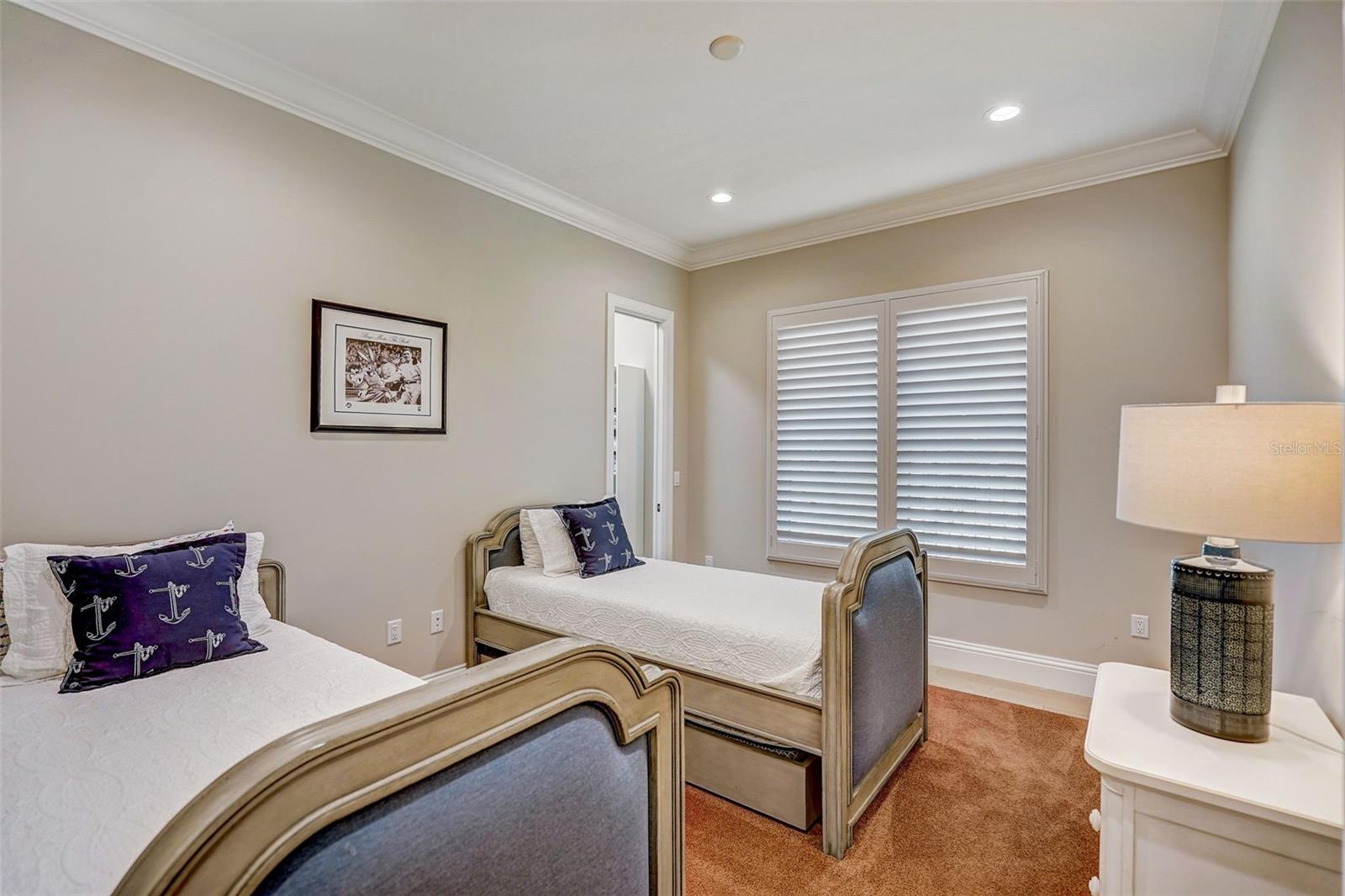 Image 30 of 67 For 125 Blvd Of Presidents