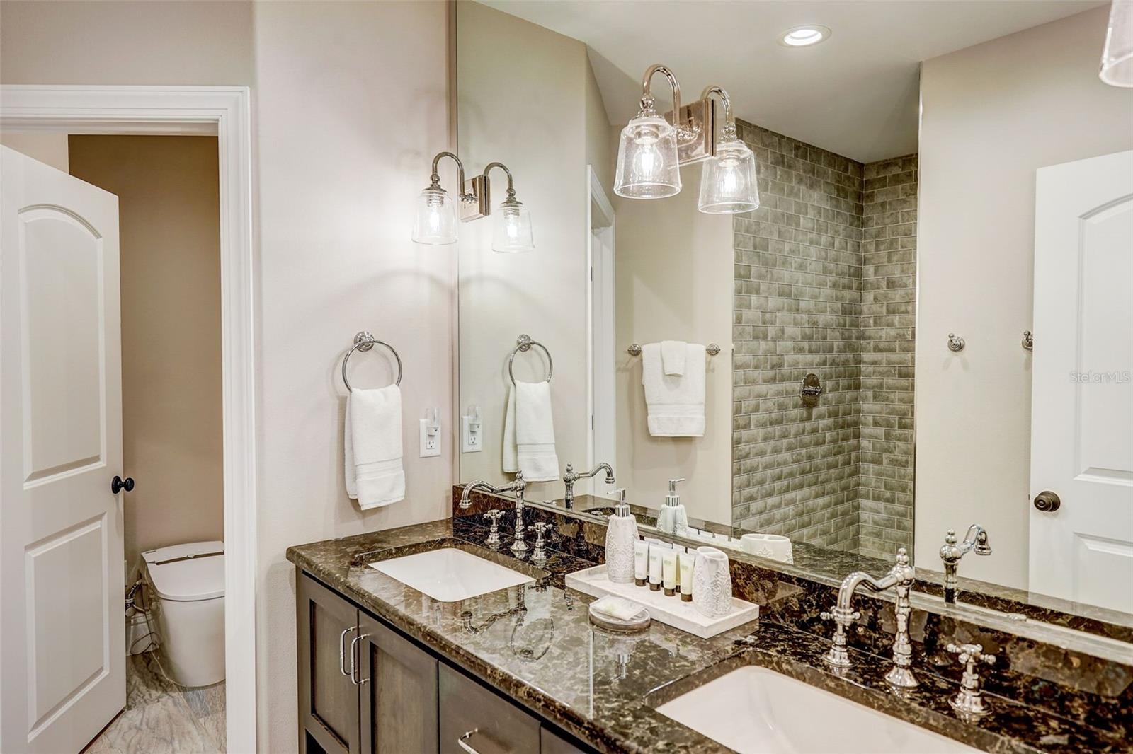 Image 45 of 67 For 125 Blvd Of Presidents