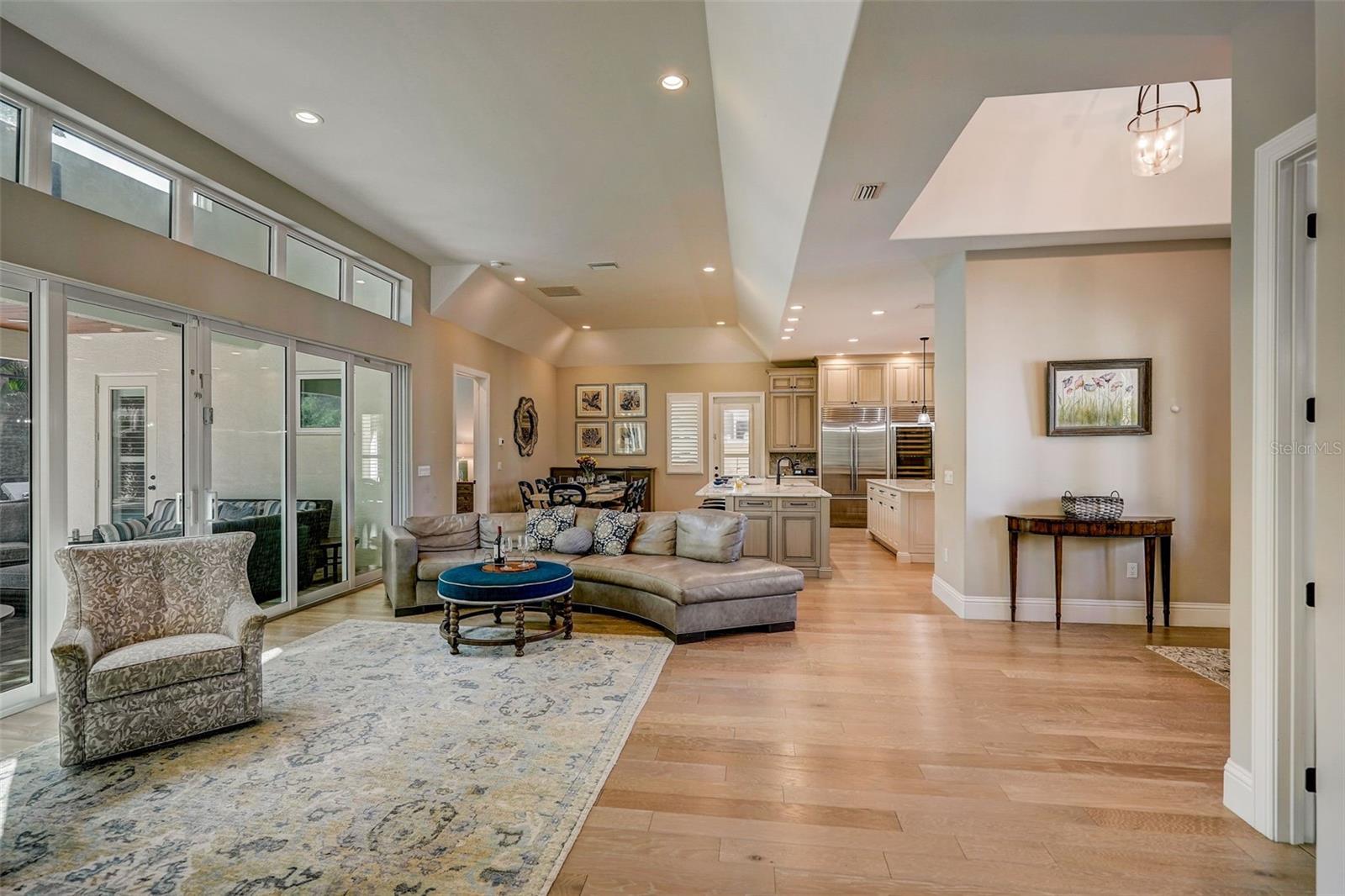 Image 5 of 67 For 125 Blvd Of Presidents