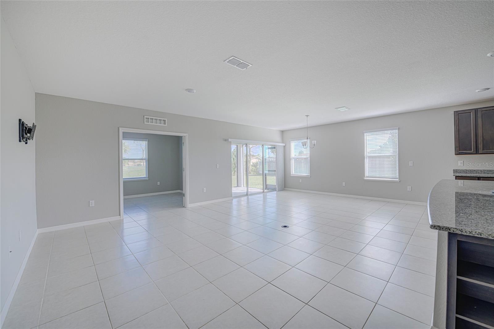 Image 5 of 36 For 3215 Brooklyn Avenue