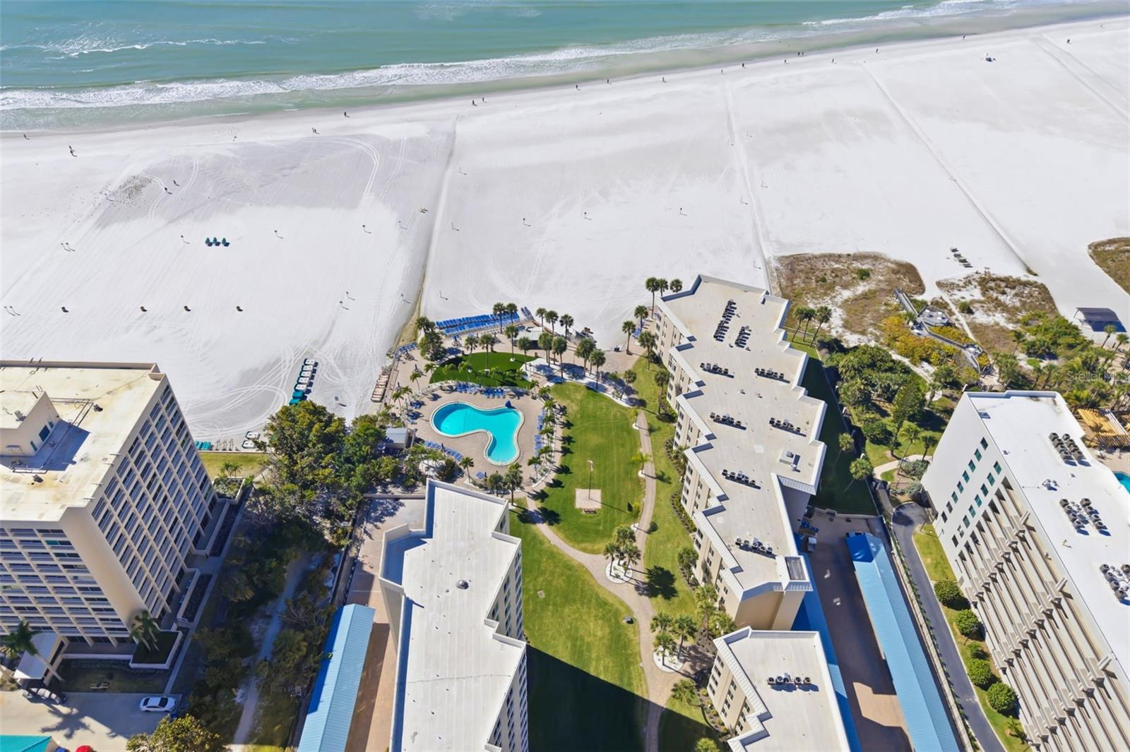 Image 25 of 46 For 5920 Midnight Pass Road 704