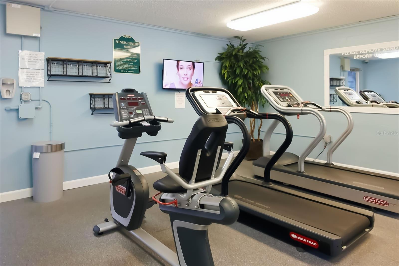 Image 36 of 46 For 5920 Midnight Pass Road 704