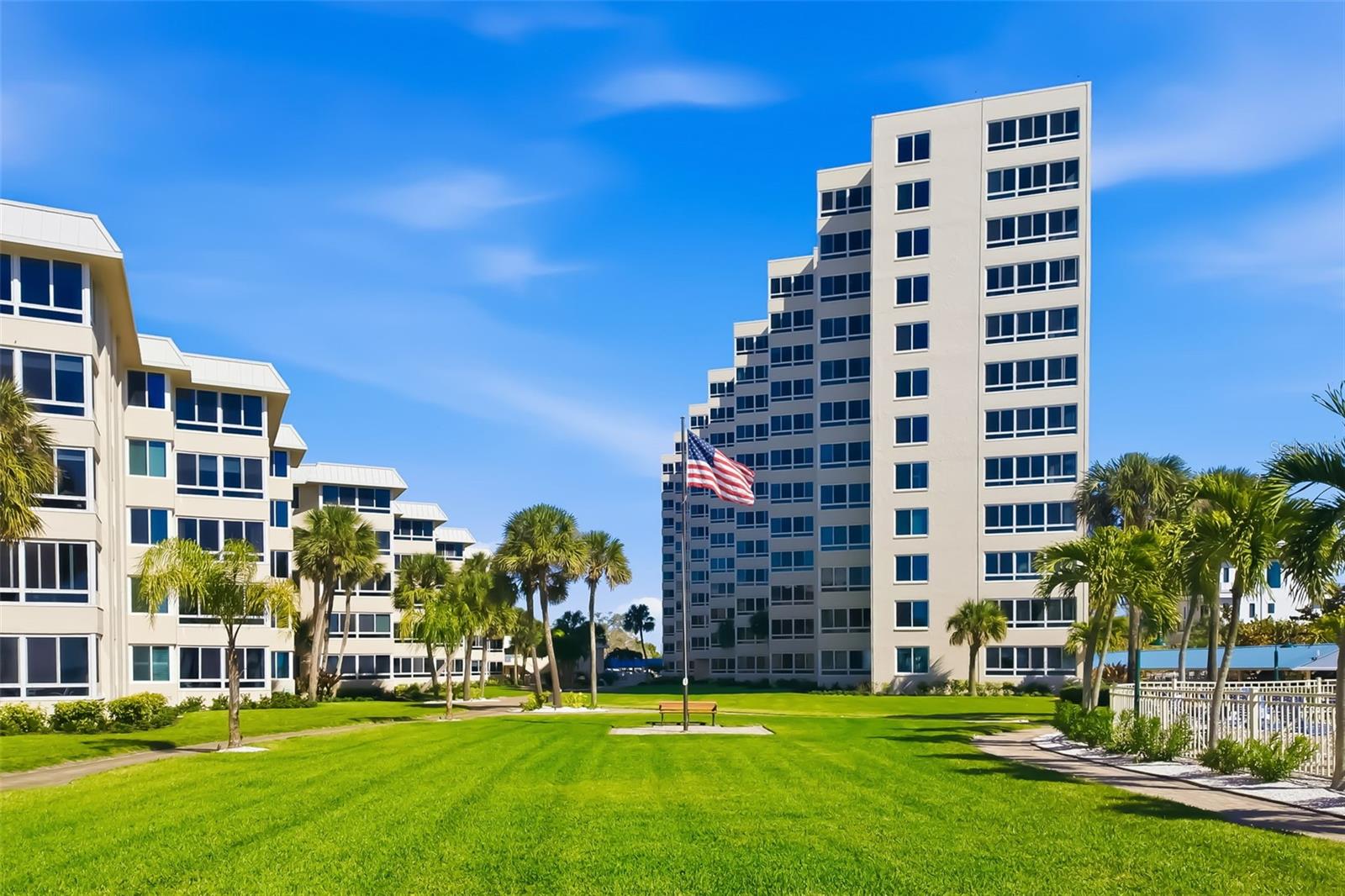 Image 41 of 46 For 5920 Midnight Pass Road 704