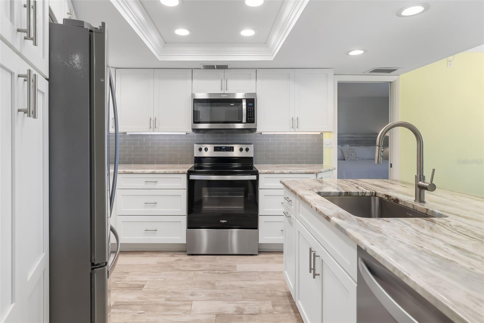 Image 8 of 46 For 5920 Midnight Pass Road 704