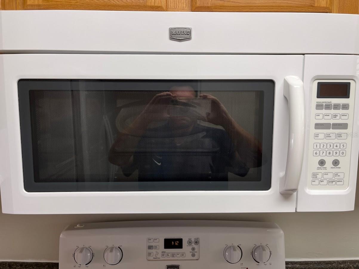 Image 24 of 40 For 2763 Woodgate Lane 111