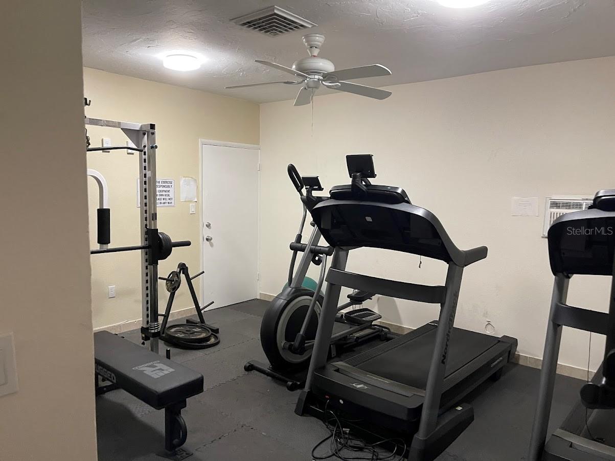 Image 32 of 40 For 2763 Woodgate Lane 111