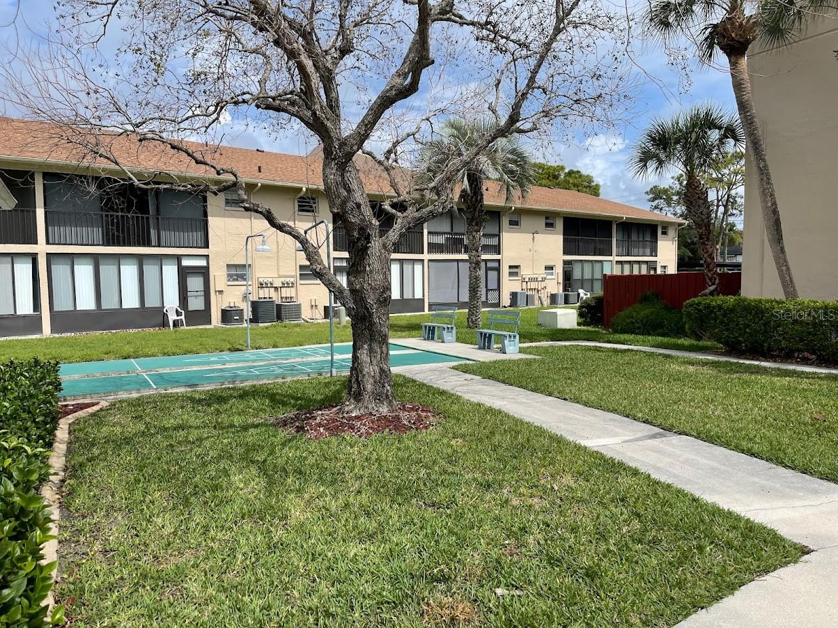 Image 35 of 40 For 2763 Woodgate Lane 111