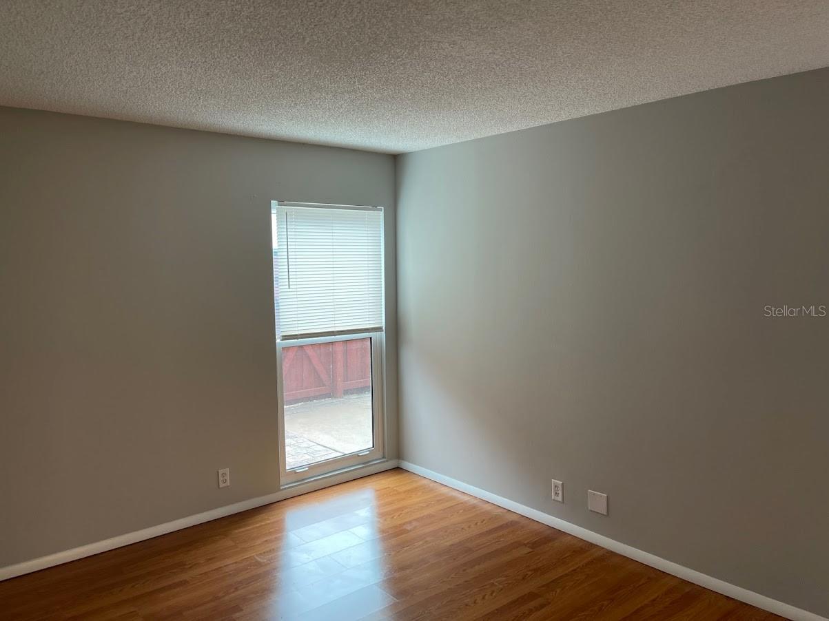 Image 8 of 40 For 2763 Woodgate Lane 111