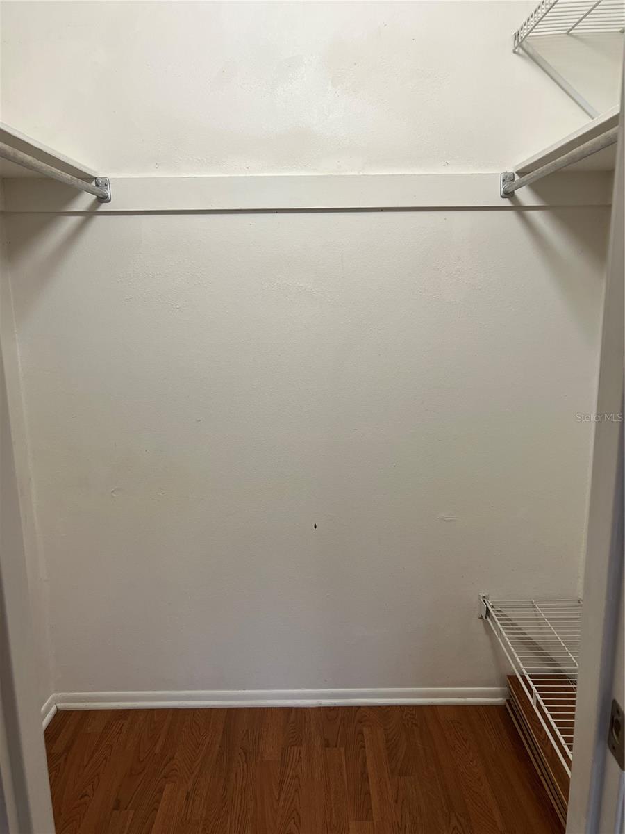 Image 20 of 29 For 4035 School Avenue D6