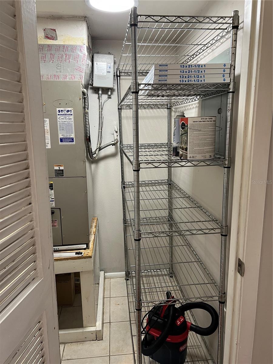 Image 27 of 29 For 4035 School Avenue D6