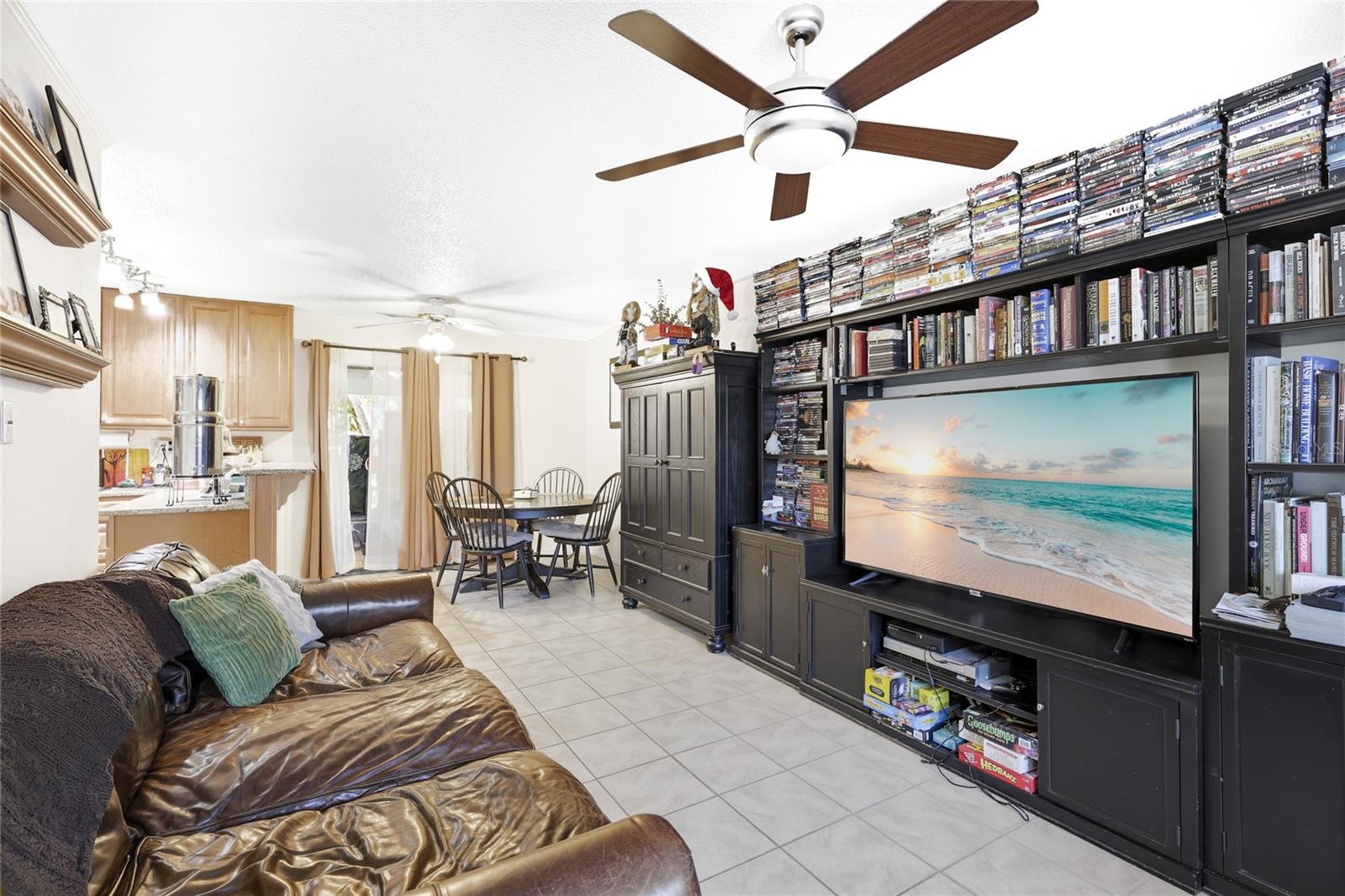 Image 10 of 43 For 4001 Beneva Road 305