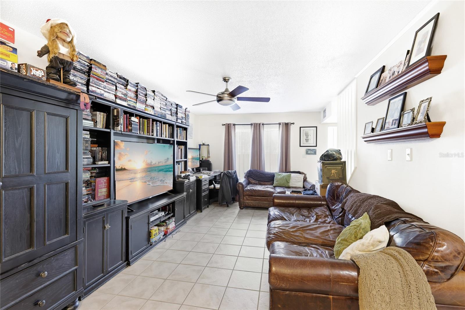 Image 11 of 43 For 4001 Beneva Road 305