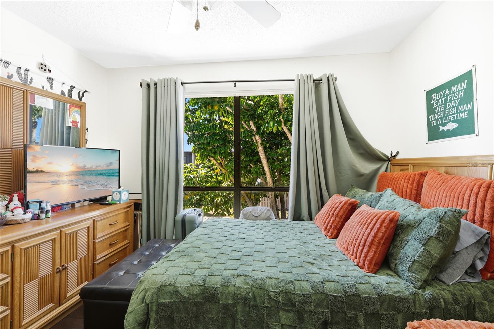 Image 22 of 43 For 4001 Beneva Road 305