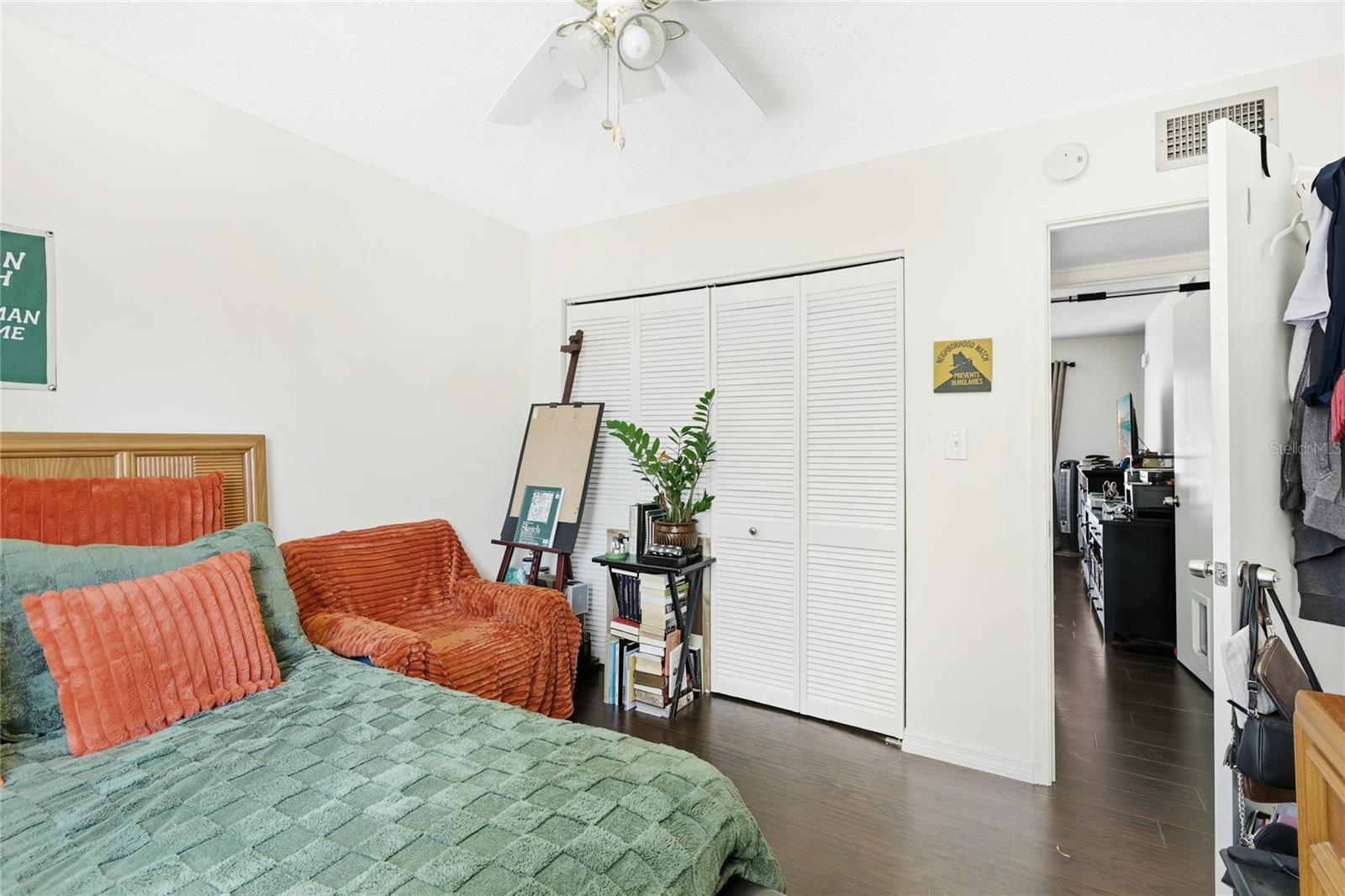 Image 23 of 43 For 4001 Beneva Road 305