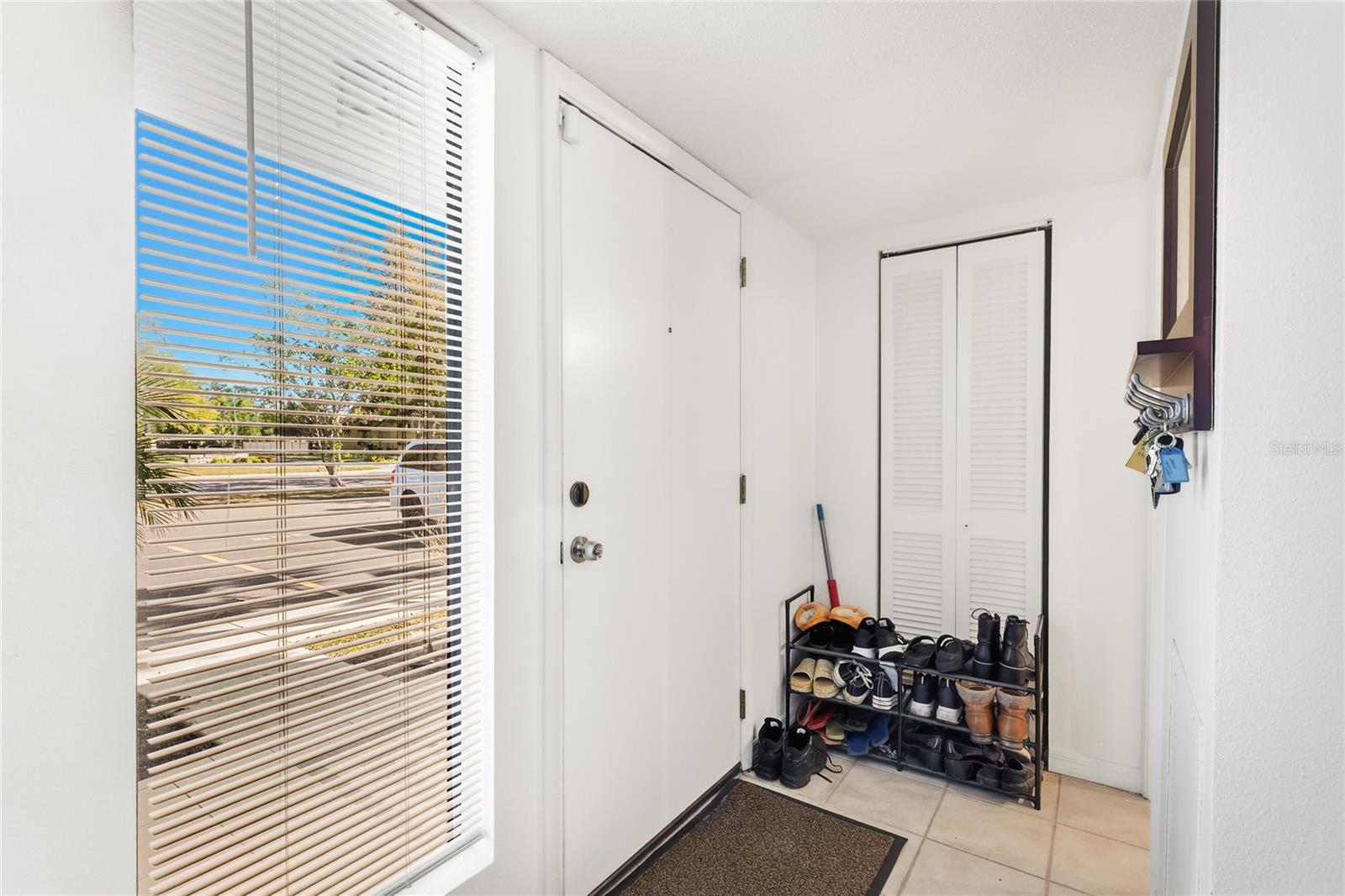 Image 4 of 43 For 4001 Beneva Road 305