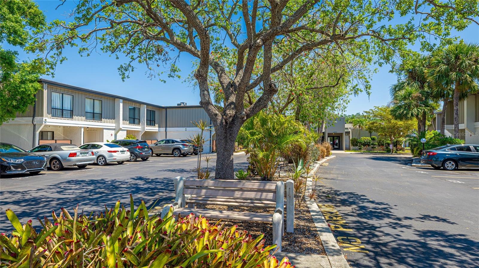 Image 43 of 43 For 4001 Beneva Road 305