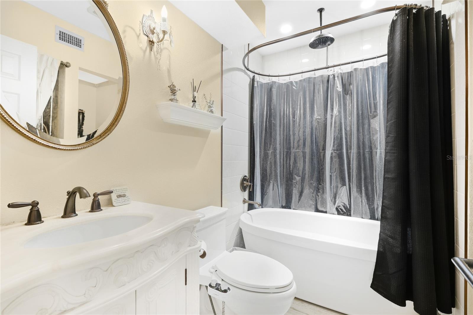 Image 5 of 43 For 4001 Beneva Road 305