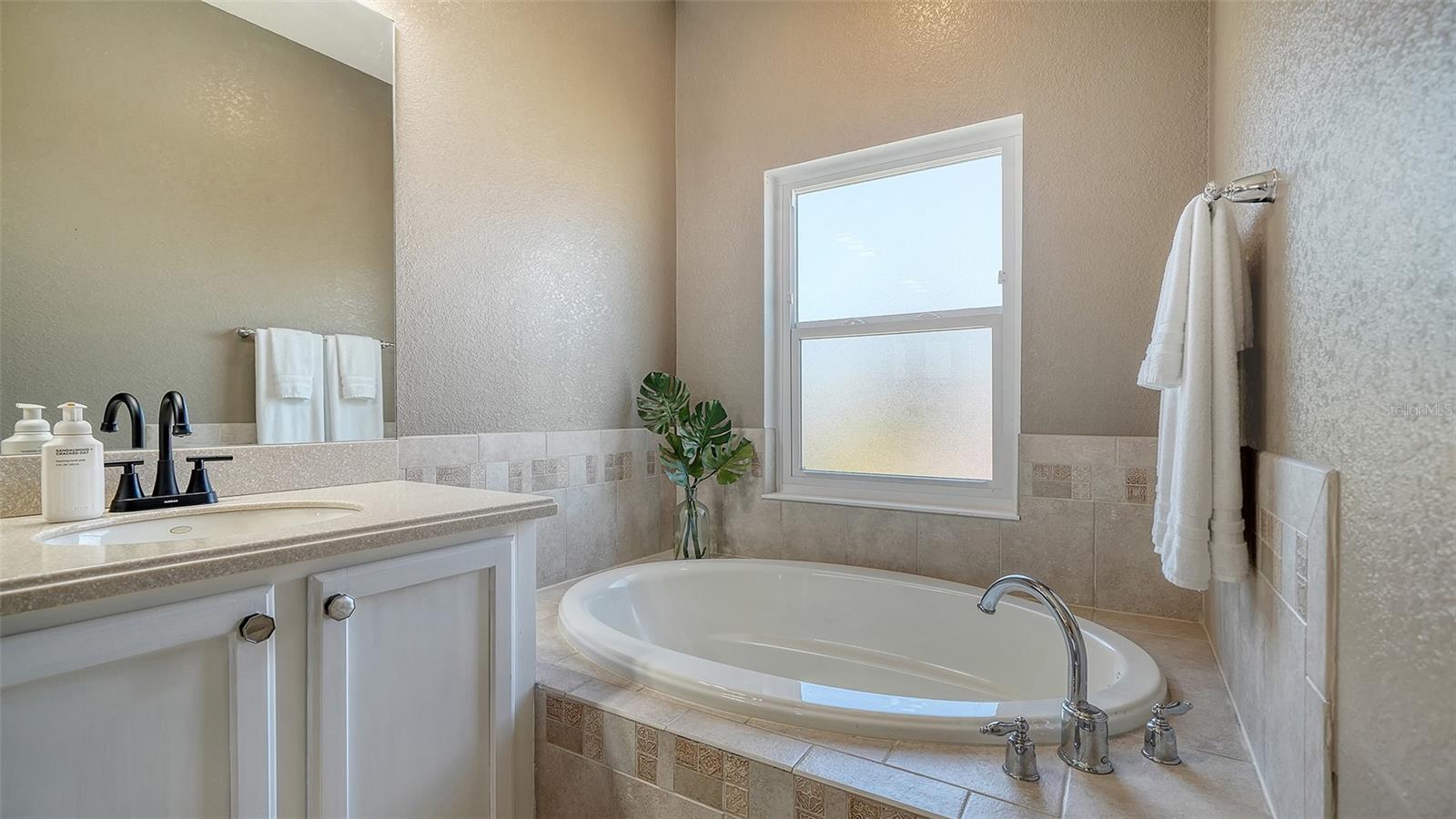 Image 27 of 66 For 523 Grand Preserve Cove