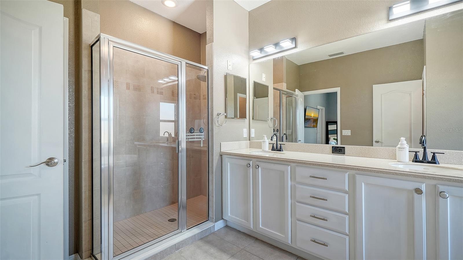 Image 28 of 66 For 523 Grand Preserve Cove