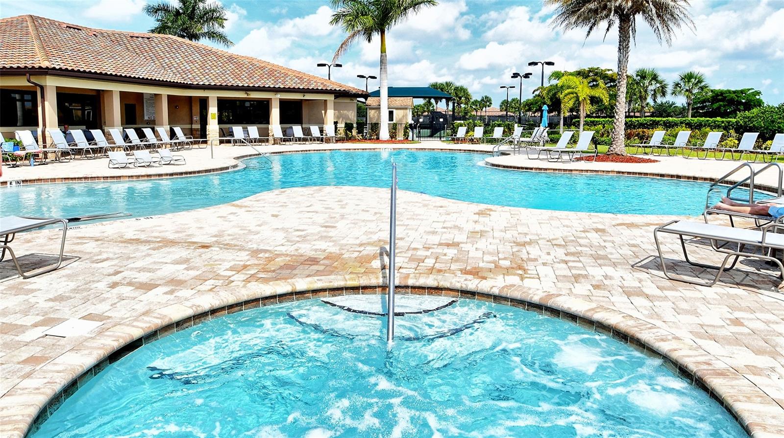 Image 44 of 66 For 523 Grand Preserve Cove