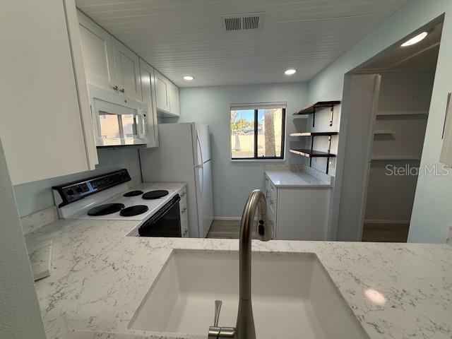 Image 6 of 17 For 431 Airport Avenue E 204