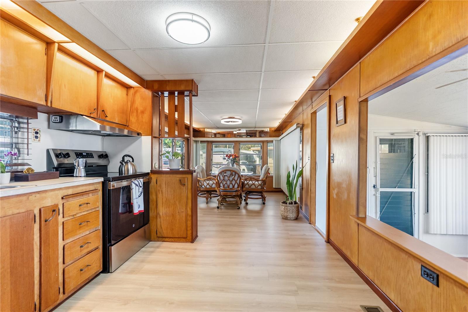 Image 3 of 45 For 1100 University Parkway