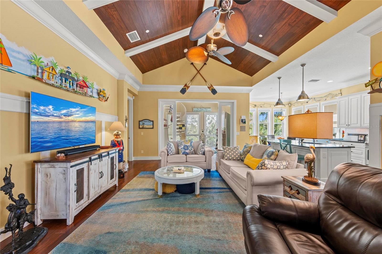 Image 13 of 100 For 267 Sapphire Lake Drive 202