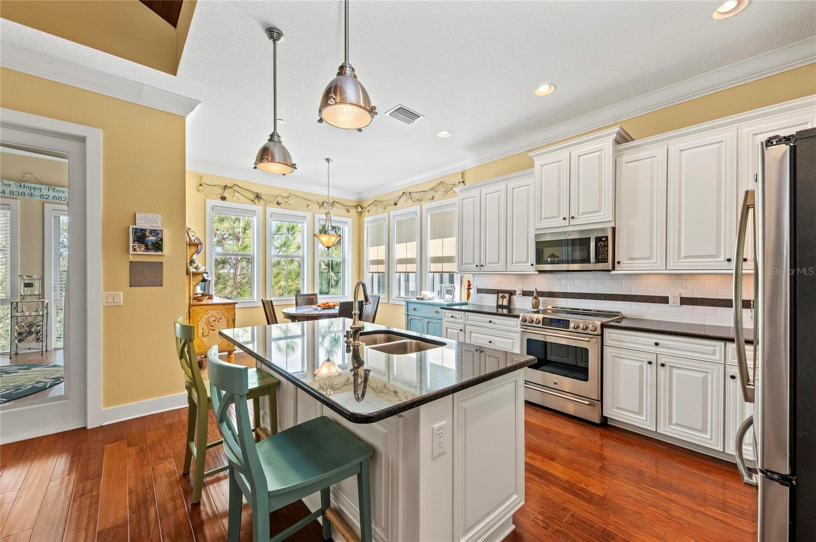 Image 16 of 100 For 267 Sapphire Lake Drive 202