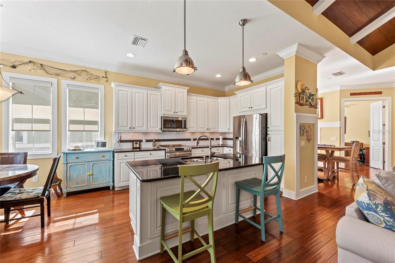 Image 18 of 100 For 267 Sapphire Lake Drive 202