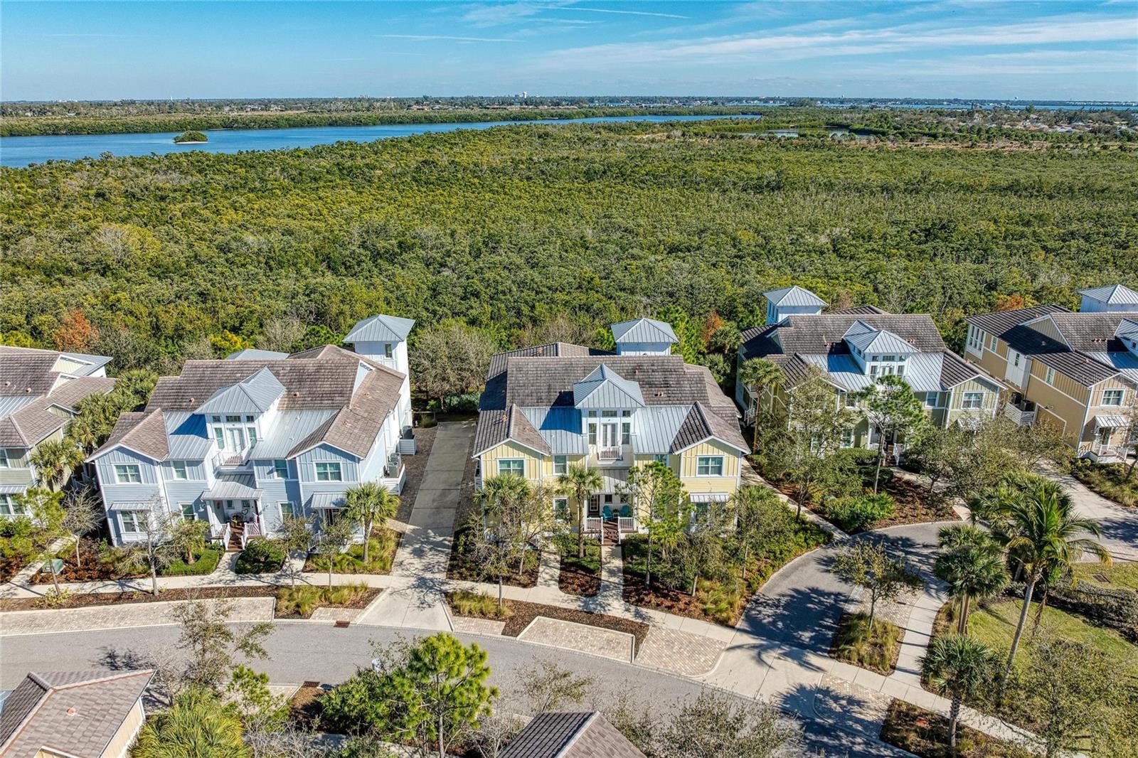 Image 3 of 100 For 267 Sapphire Lake Drive 202