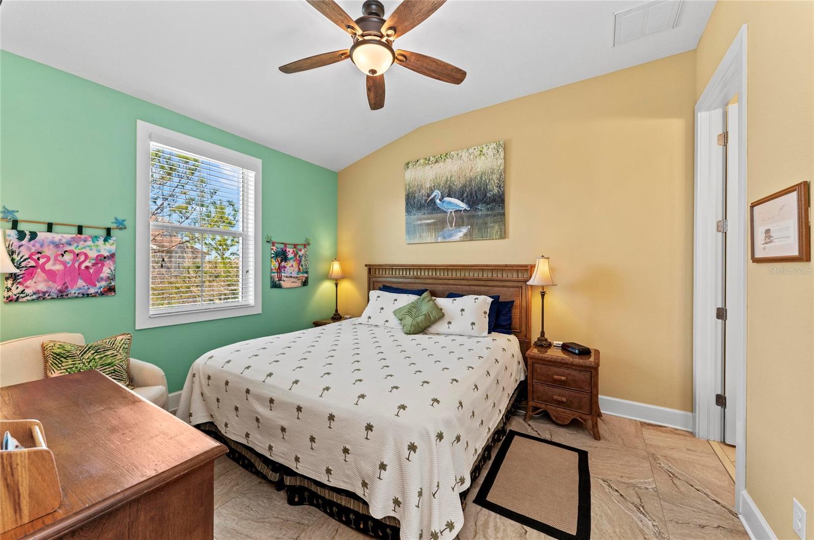 Image 31 of 100 For 267 Sapphire Lake Drive 202