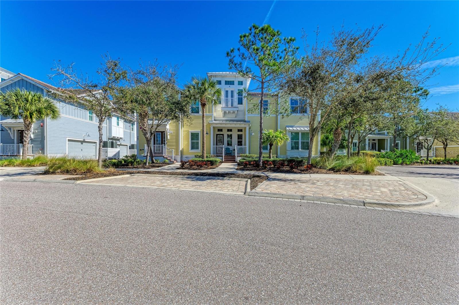 Image 4 of 100 For 267 Sapphire Lake Drive 202