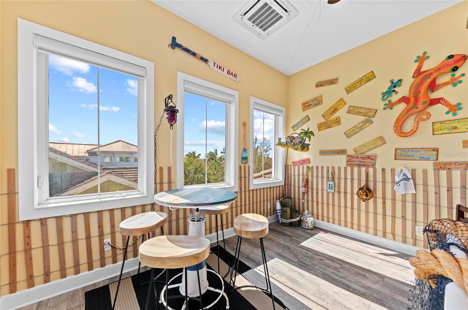 Image 47 of 100 For 267 Sapphire Lake Drive 202