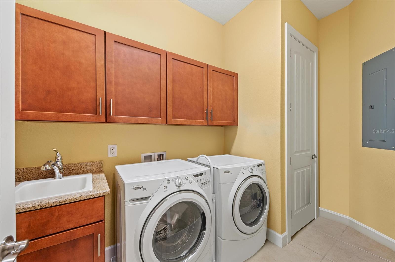 Image 57 of 100 For 267 Sapphire Lake Drive 202