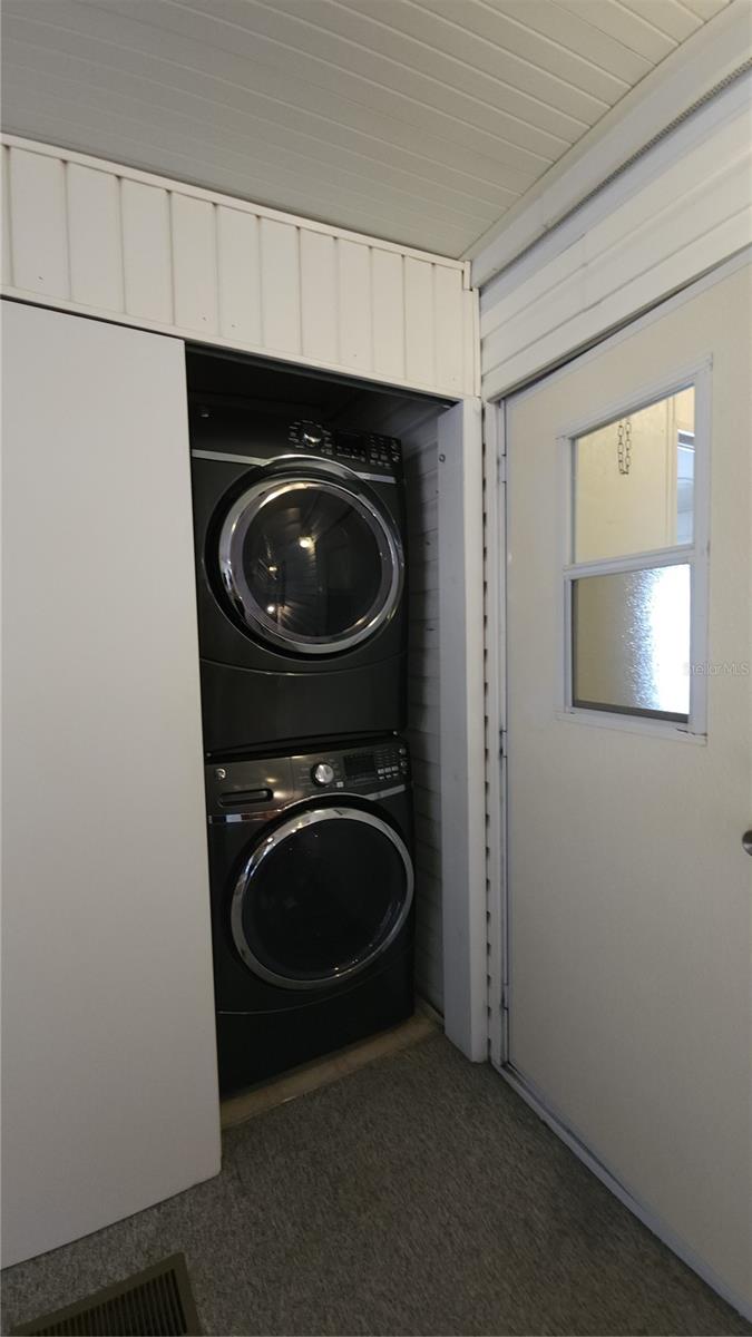 Image 14 of 45 For 3333 26th Avenue E 22