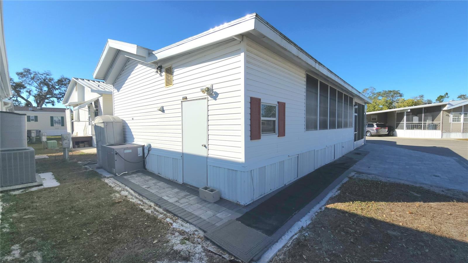 Image 33 of 45 For 3333 26th Avenue E 22