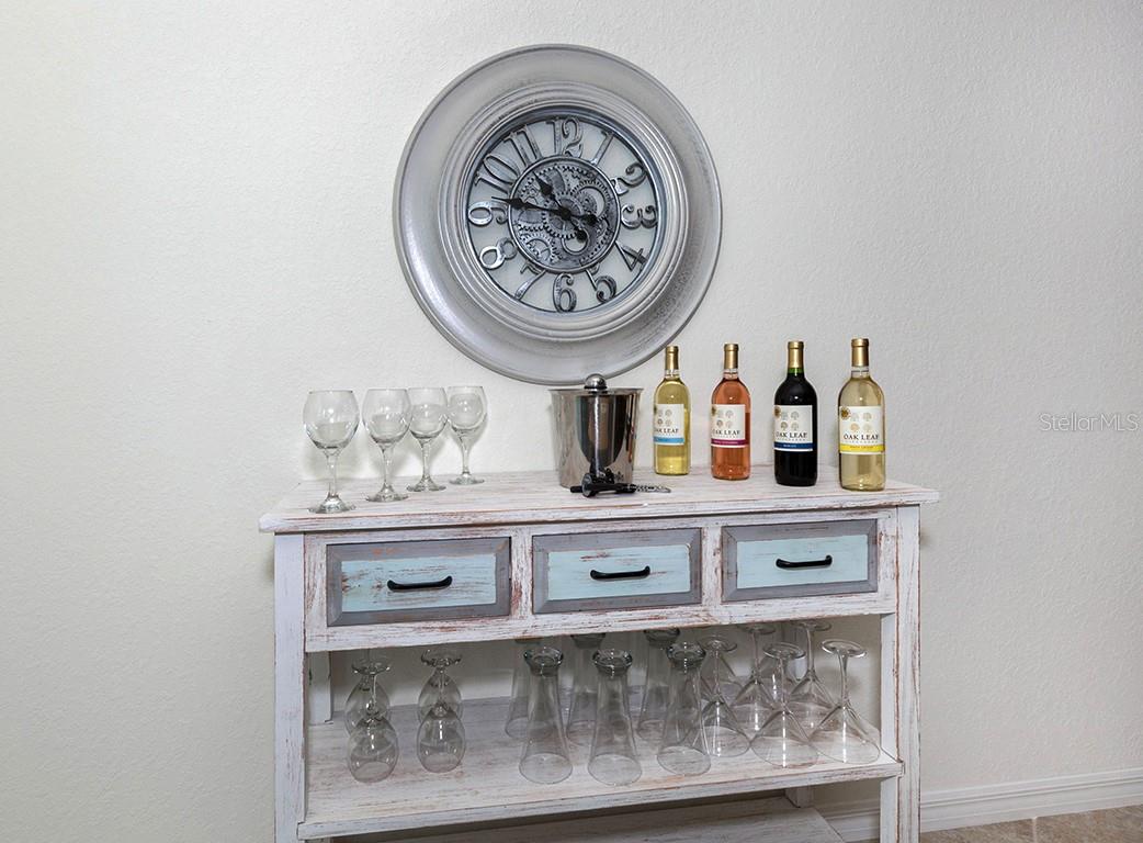 Image 9 of 30 For 16904 Vardon Terrace 202