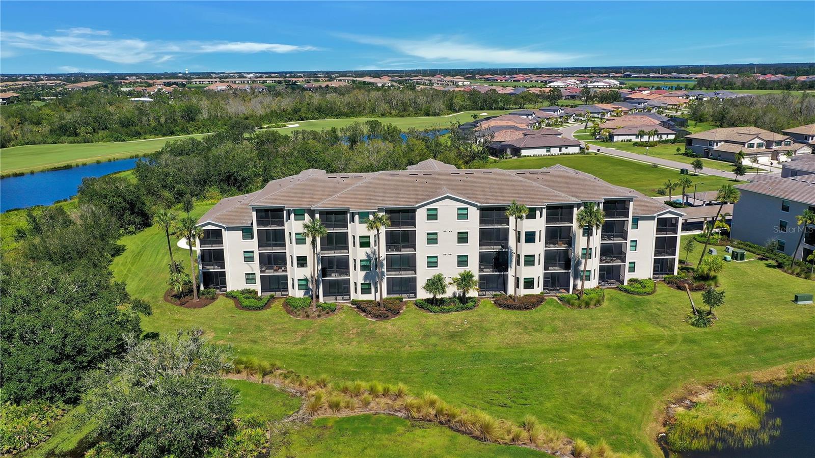 Image 28 of 54 For 17510 Gawthrop Drive 203