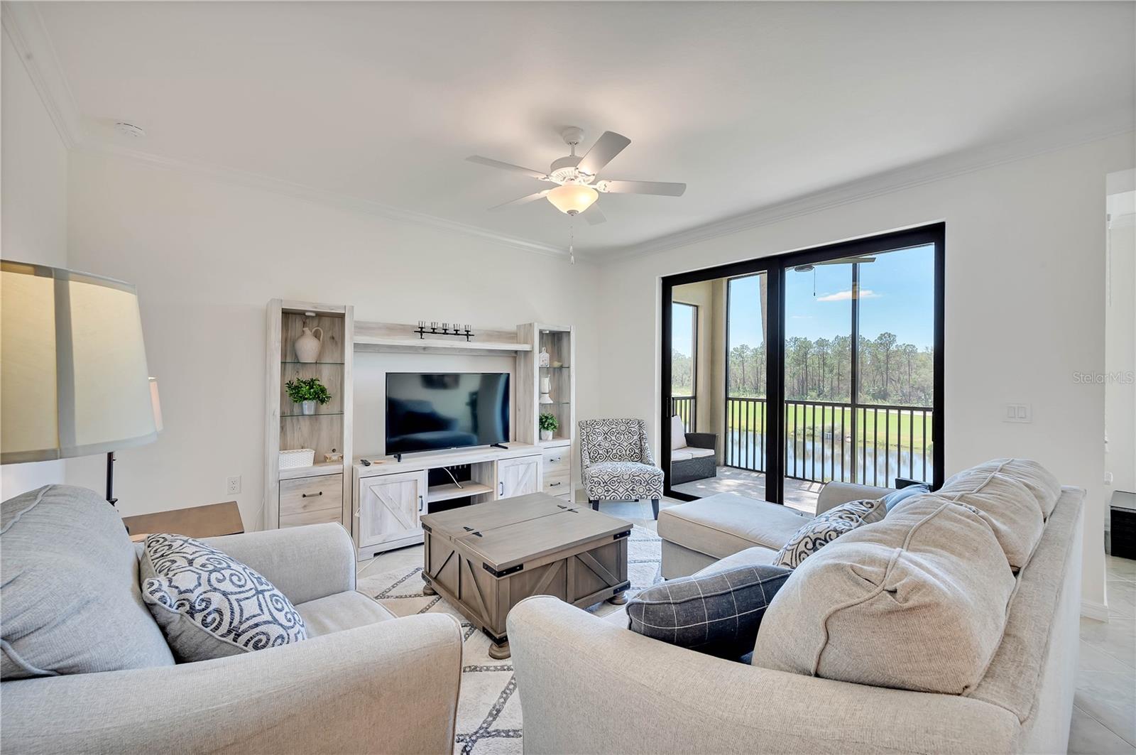 Image 6 of 54 For 17510 Gawthrop Drive 203