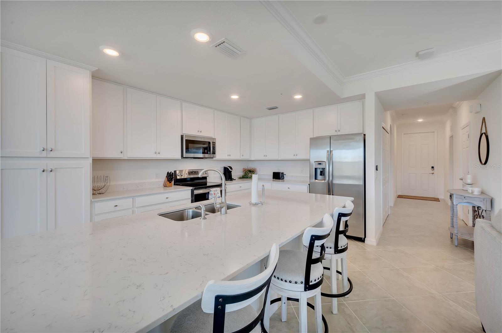 Image 8 of 54 For 17510 Gawthrop Drive 203