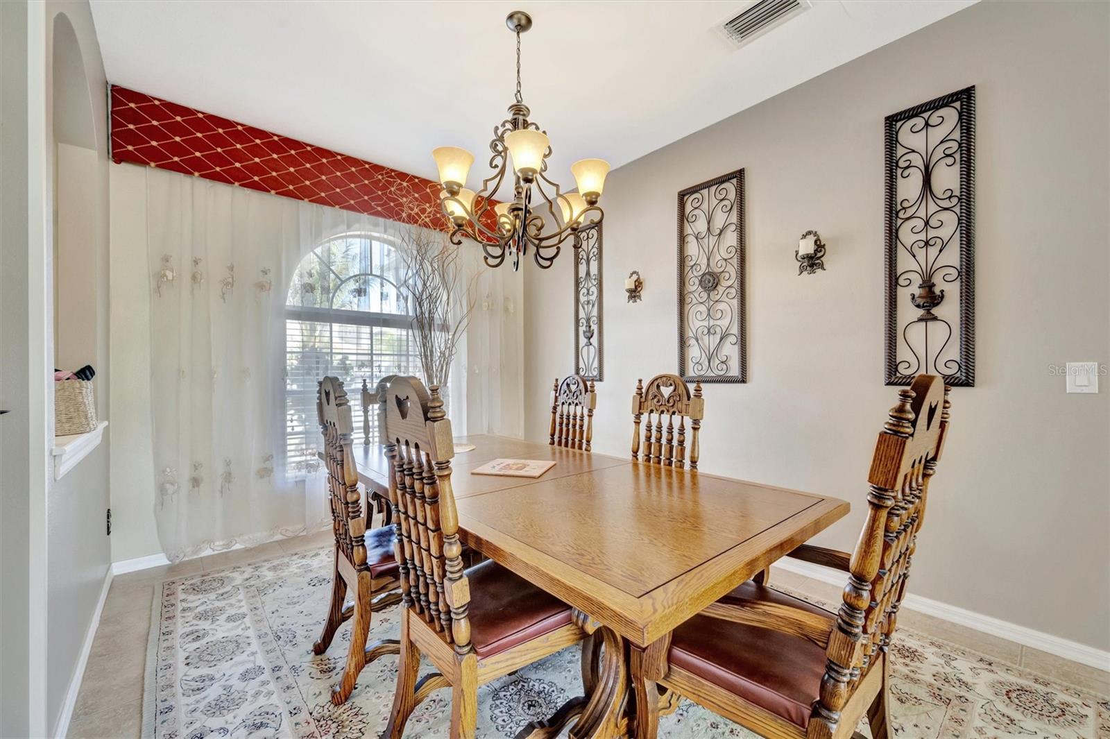 Image 15 of 87 For 1371 Western Pine Circle