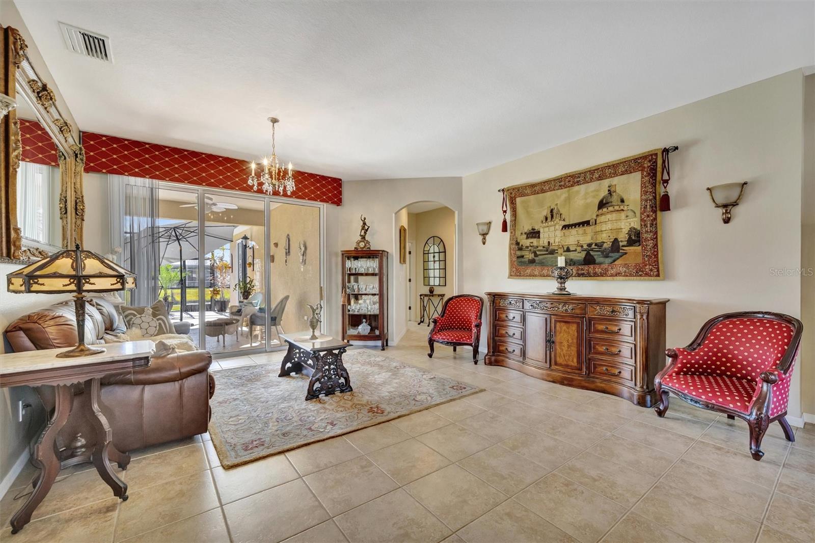 Image 18 of 87 For 1371 Western Pine Circle