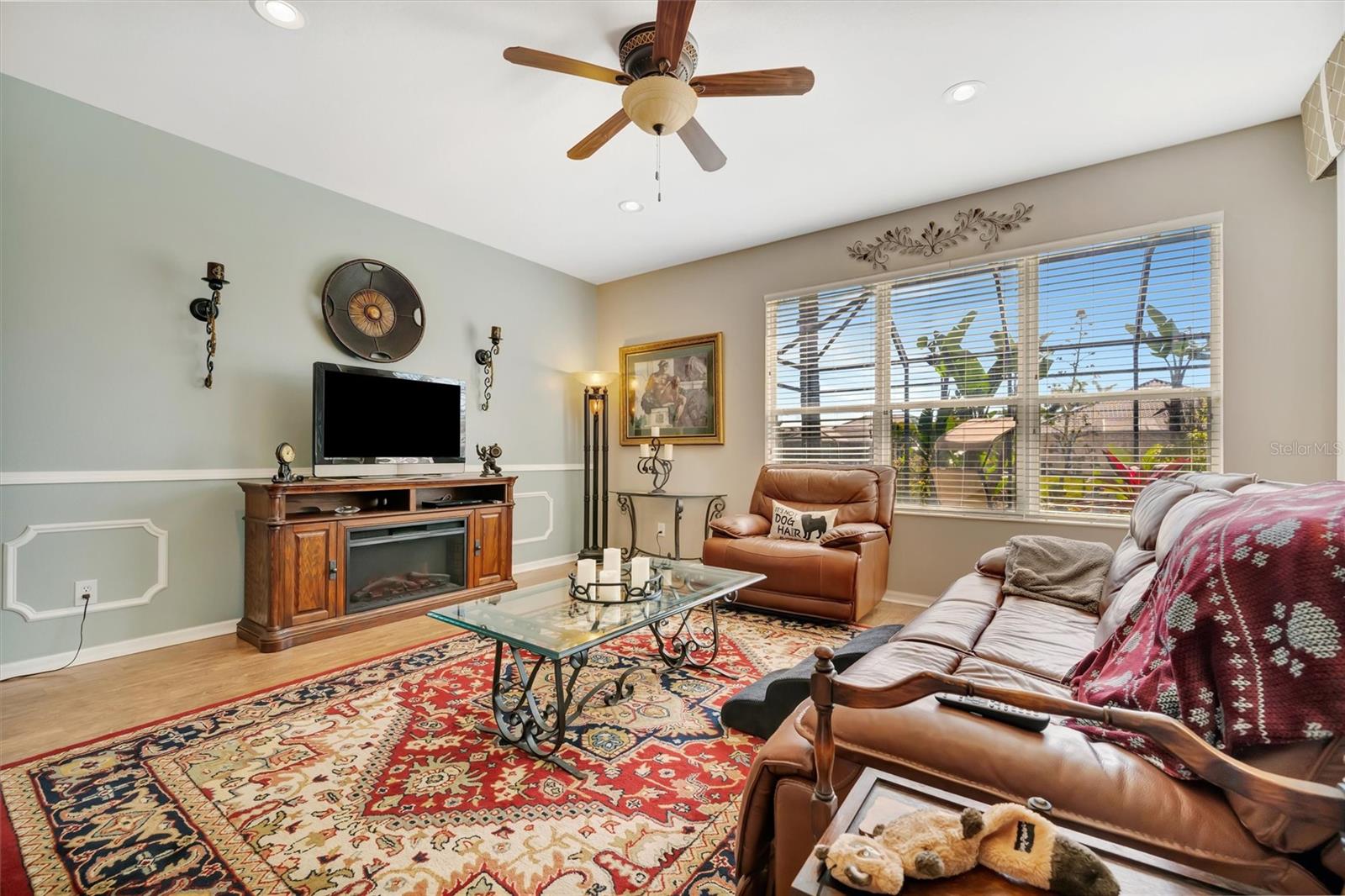 Image 45 of 87 For 1371 Western Pine Circle