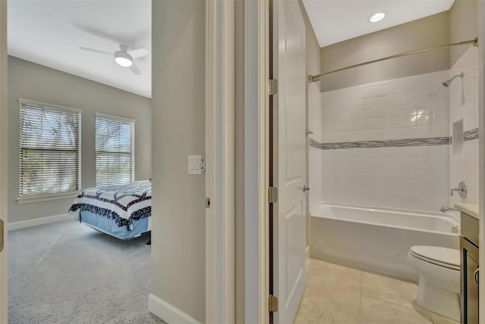 Image 9 of 63 For 10131 Craftsman Park Way