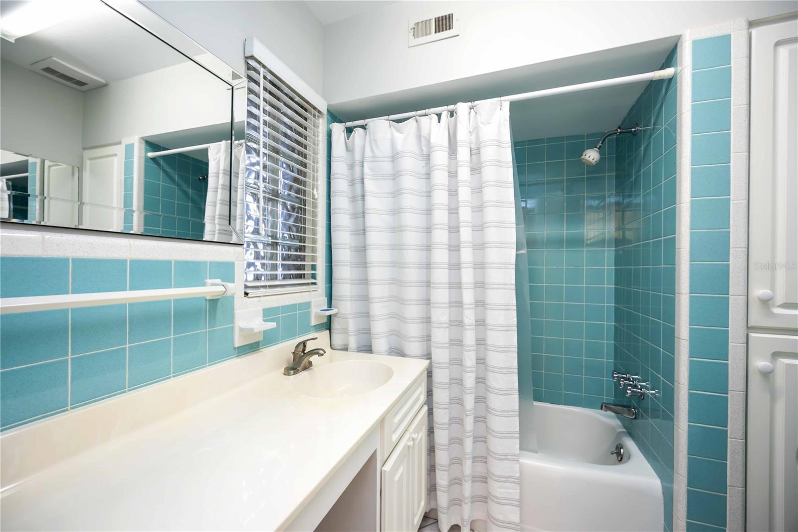 Image 21 of 33 For 7332 Broughton Street