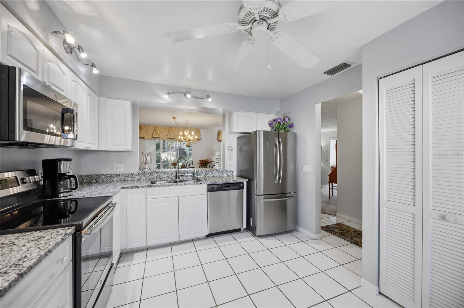 Image 10 of 46 For 6101 34th Street W 22f