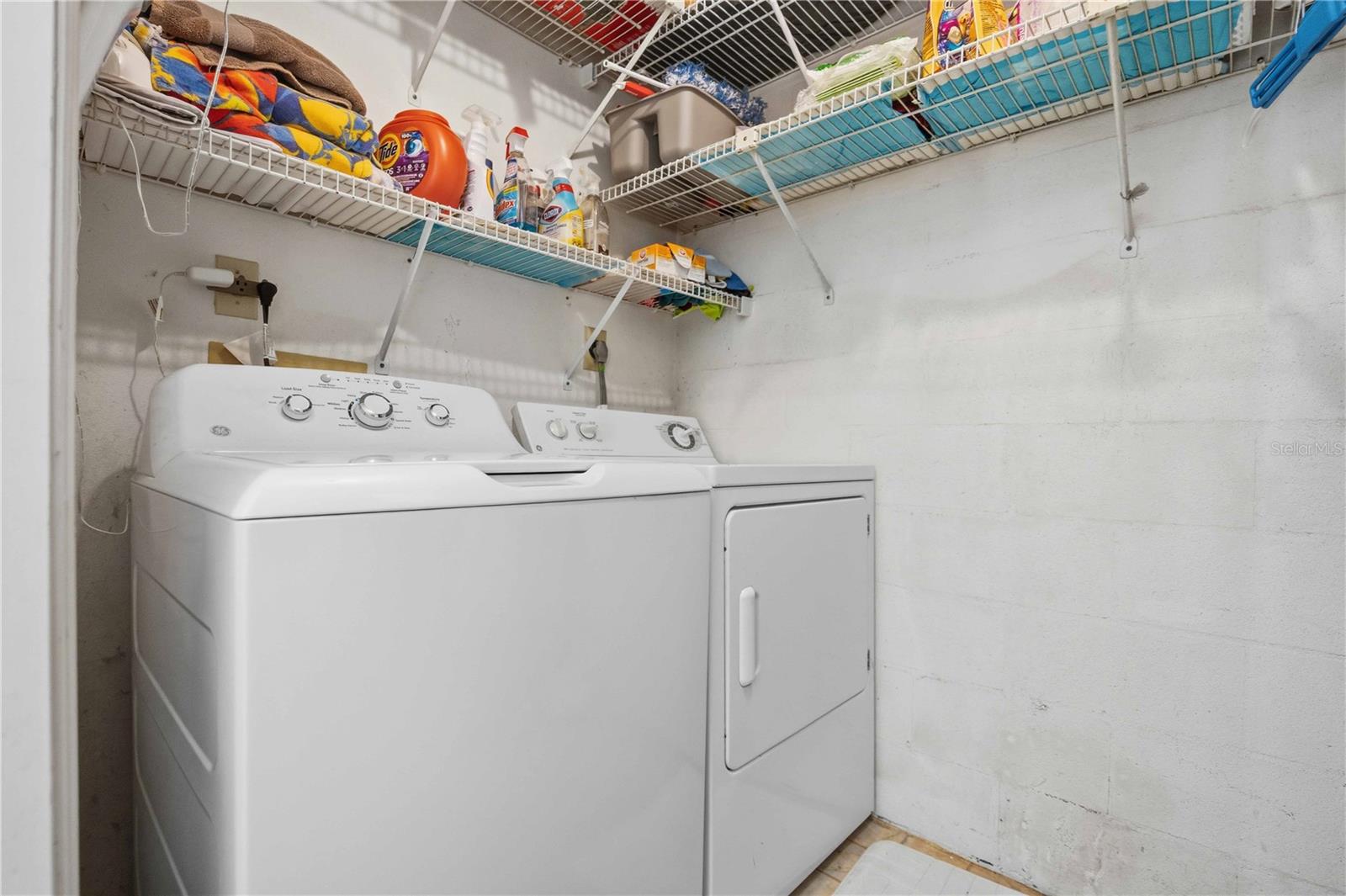 Image 27 of 46 For 6101 34th Street W 22f