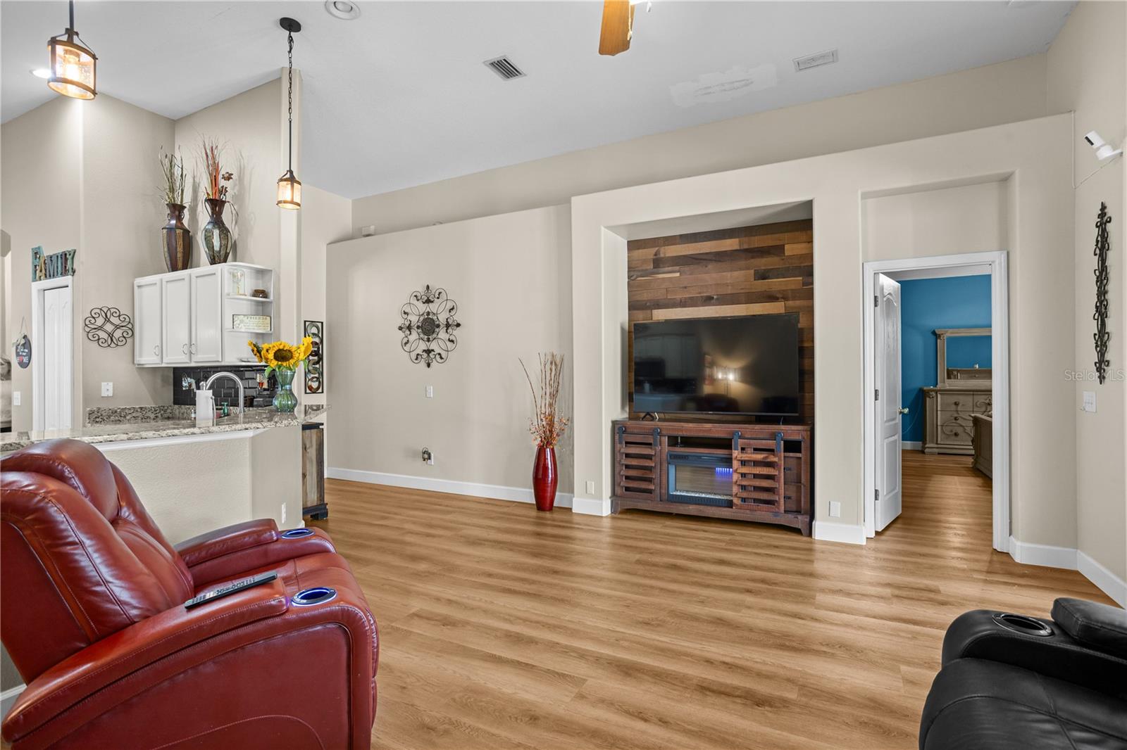 Image 11 of 33 For 1492 Mellon Way