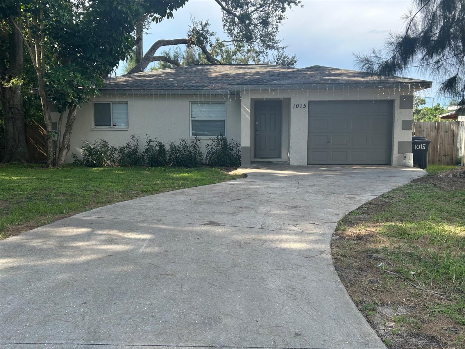 Details for 1015 61st Avenue Drive E, BRADENTON, FL 34203